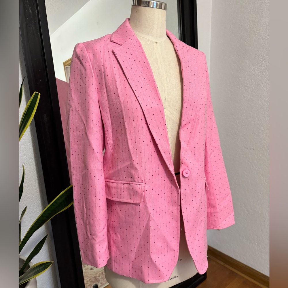 Adorable blazer 💕 - Picture 2 of 6